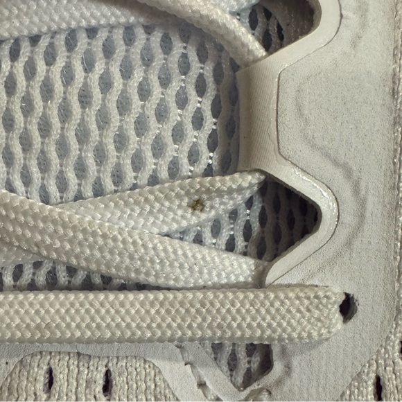 Women’s Nike Winflow 11, size 8.5 - Picture 5 of 8